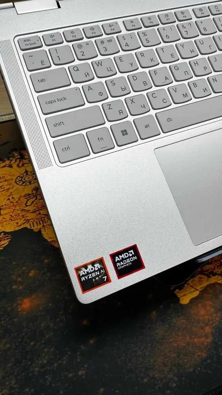 Noutbuk Lenovo Yoga 7/AMD Ryzen AI 7/1TB/SENSOR EKRAN 3 Noutbuk Lenovo Yoga 7/AMD Ryzen AI 7/1TB/SENSOR EKRAN 3