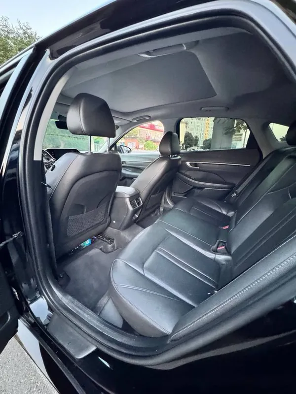 Hyundai sonata 2.0 litr 8 Hyundai sonata 2.0 litr 8