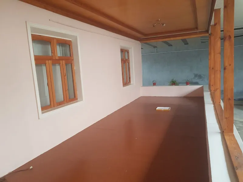 eski 16 yillik 3.22 soʻtix 4ta xona+ayvon+padval — фото 1
