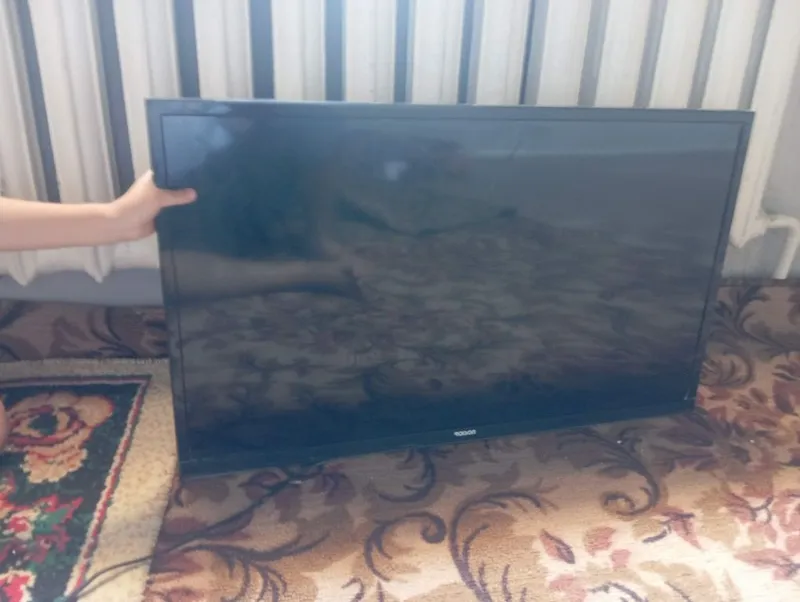 Roison 32 dyuym led televizor sotiladi televizor yaxshi holata toza 1 Roison 32 dyuym led televizor sotiladi televizor yaxshi holata toza 1