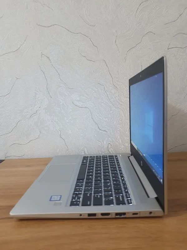 Hp i7-8565u 8/256gb 3