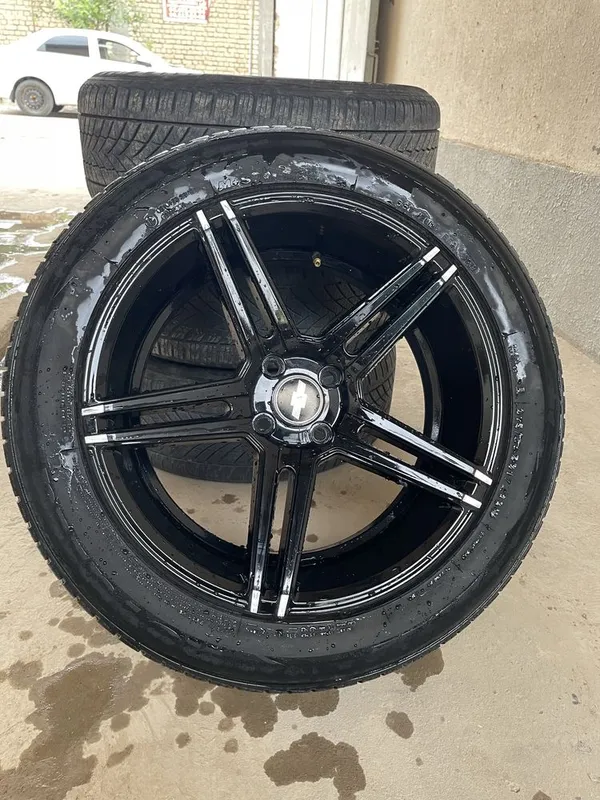 Diska r17 srochna sotiladi 1