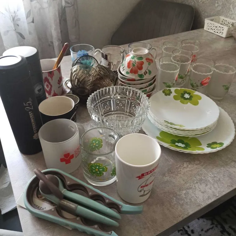 Посуда, бокалы, пиалки, термосы