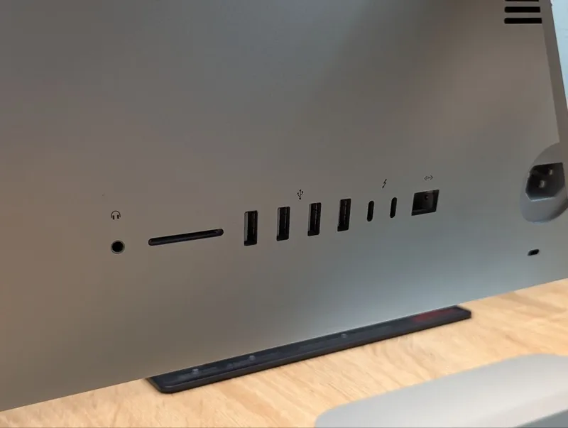 Apple iMac 21.5" 4K i5 8th/ 8GB RAM/500GB MacOS Sequoia — фото 2