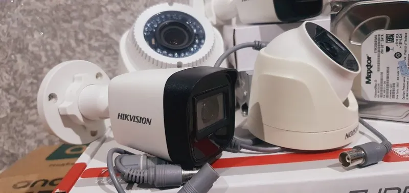 Hikvision kamera 4 kanalni + 4 kamera — фото 1