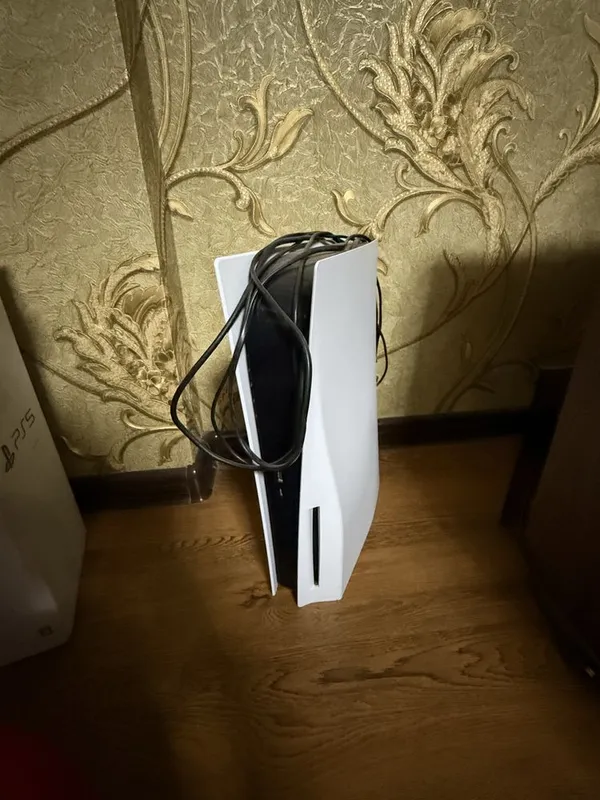 Продам playStation 5 в хорошем состоянии 4 Продам playStation 5 в хорошем состоянии 4