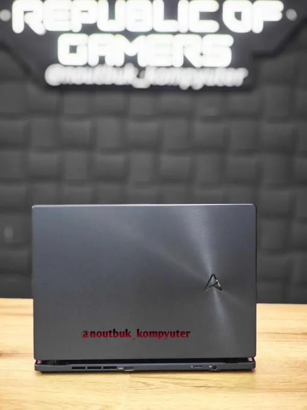 Мощный игровой Asus Zenbook Duo Pro