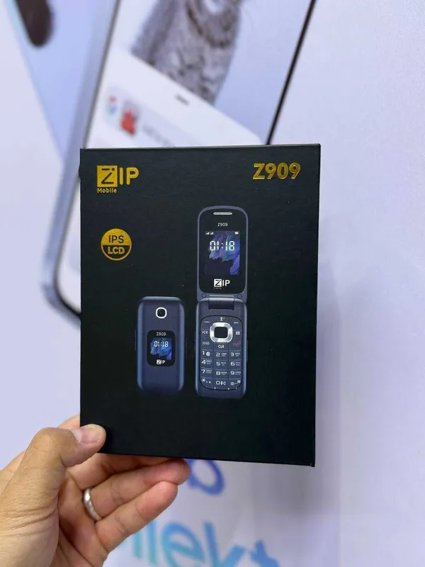Zip 909 [ кнопочный телефон ] 1