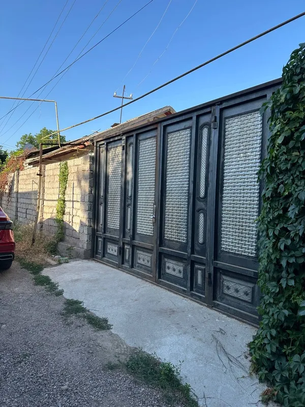 Hovli sotiladi 4,5 sotok tashmore