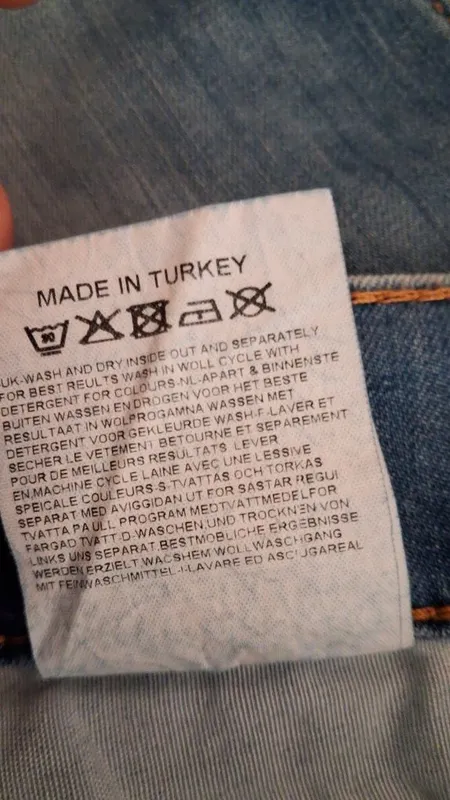 Джинсовые шорты, бренд "TOMMY HILFIGER" (США), размер W 32 4 Джинсовые шорты, бренд "TOMMY HILFIGER" (США), размер W 32 4