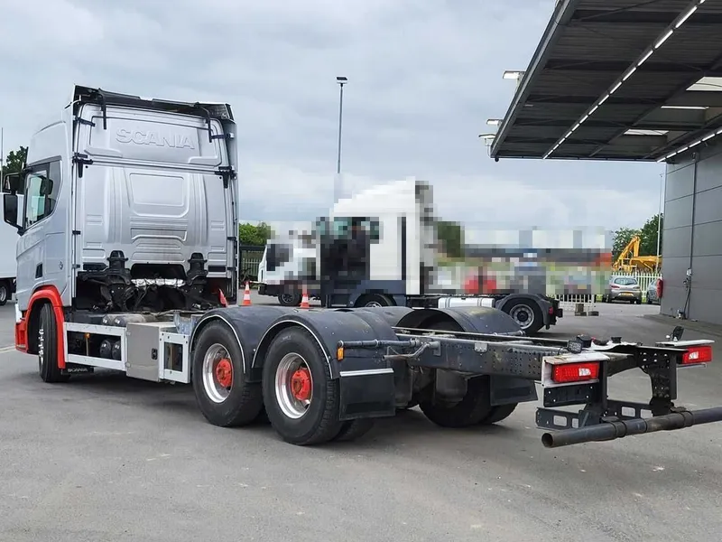 Шасси грузовика Scania R650 2