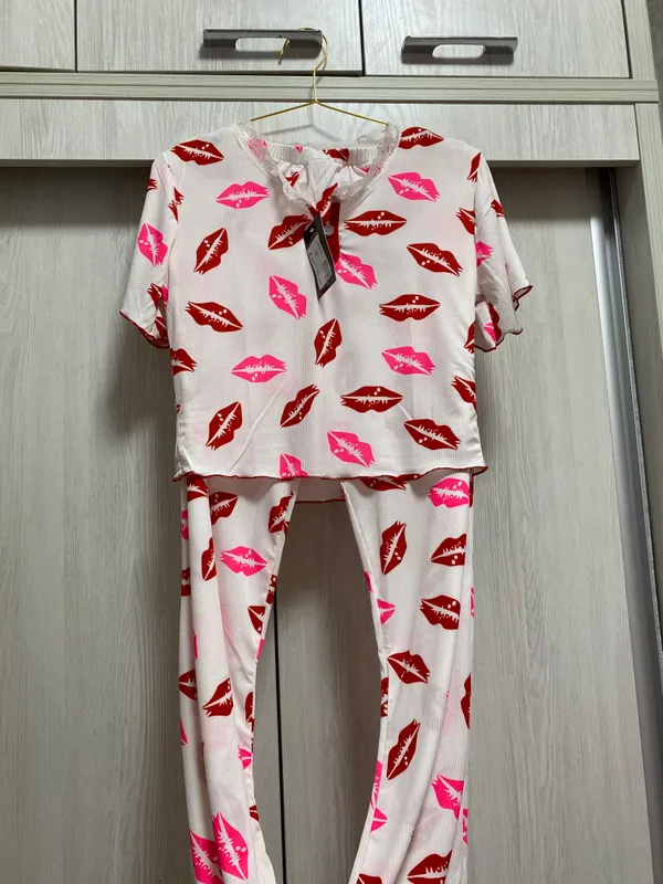 Pijama sotiladi