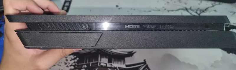 Продаю PlayStation 4 slim +2 джостика и MC 11 — фото 4