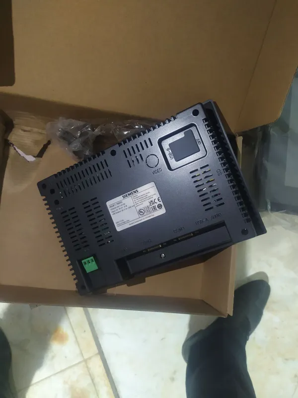 Siemens POL8T1.70/STD – 7" sensorli panel – Yangi