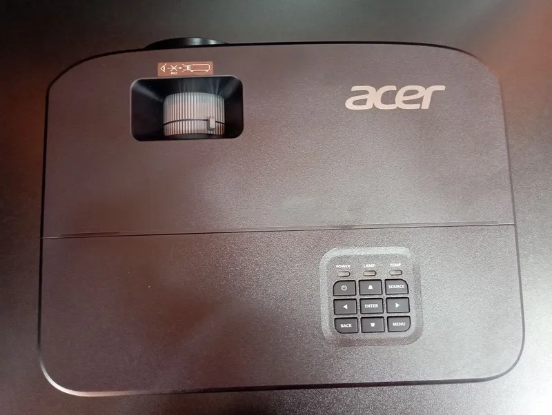 Продается проектор Acer 3 Продается проектор Acer 3