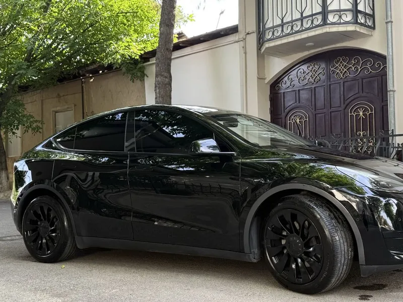 Продам Tesla Model Y 22/23 год — фото 1