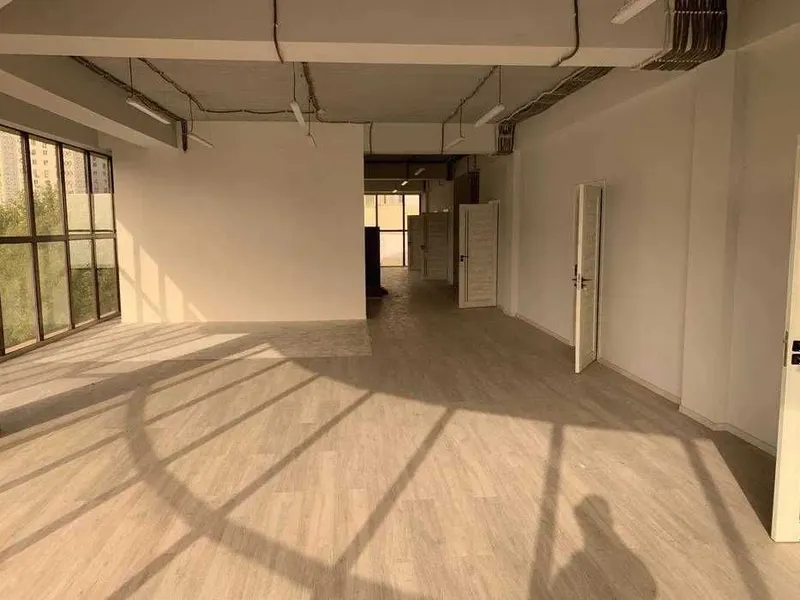 Премиальное здание под офис, клинику или банк | 1600 м² — фото 3