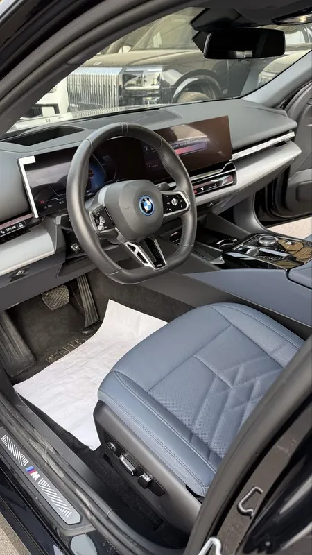 Bmw i5 eDrive 40L самый фулл версия в наличии — фото 5