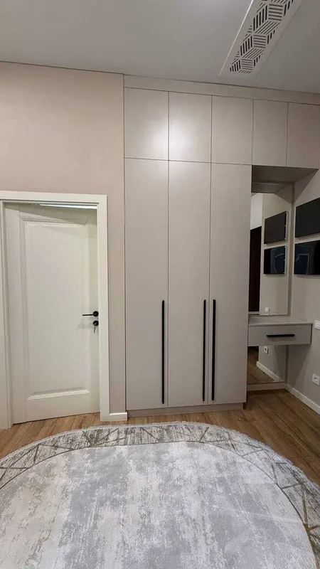 Сдаю 3 комн кв на NESTON 6