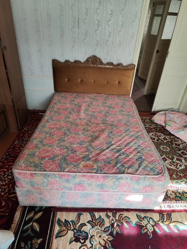 Продаётся кровать. 2