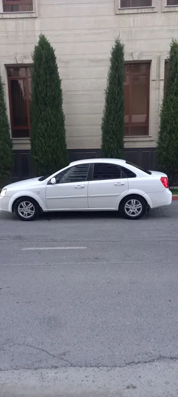 Белый Lacetti, 2-я позиция 4 Белый Lacetti, 2-я позиция 4