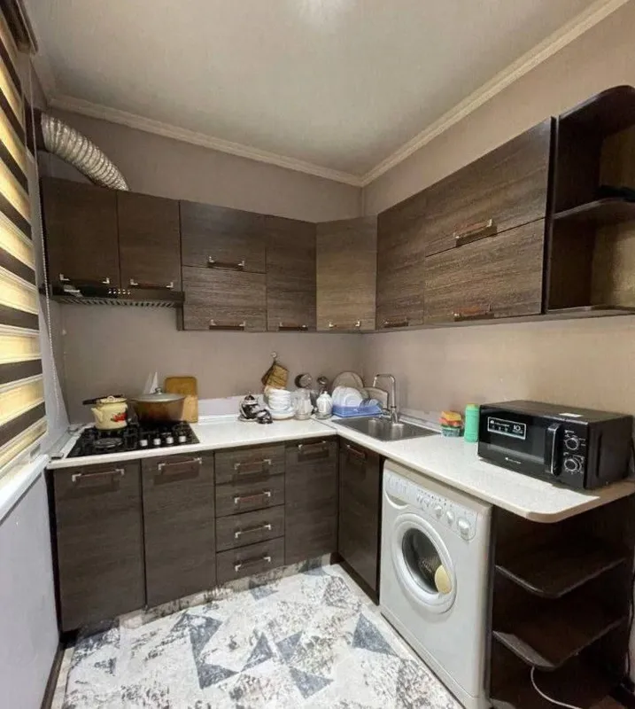 Buyuk ipak yoli metro yonida max way orqasi 2