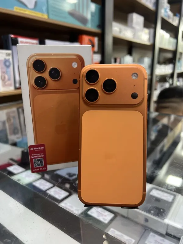 Iphone 17 pro max orange — фото 1