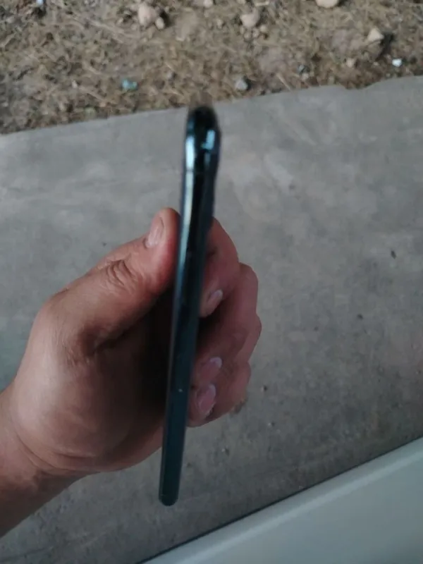 Iphone 11 pro max 64 GB Srochna sotiladi — фото 3