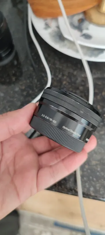 Sony E 50mm f/1.8 OSS 2 Sony E 50mm f/1.8 OSS 2