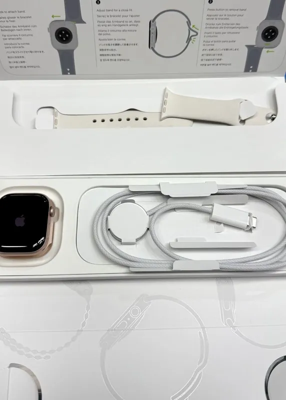 Apple Watch 11 42mm sotiladi 3 Apple Watch 11 42mm sotiladi 3