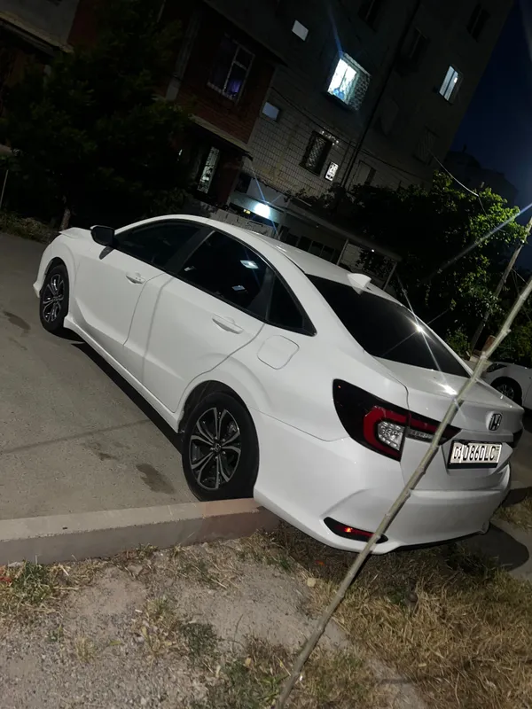 Продается машина Honda Crider — фото 3