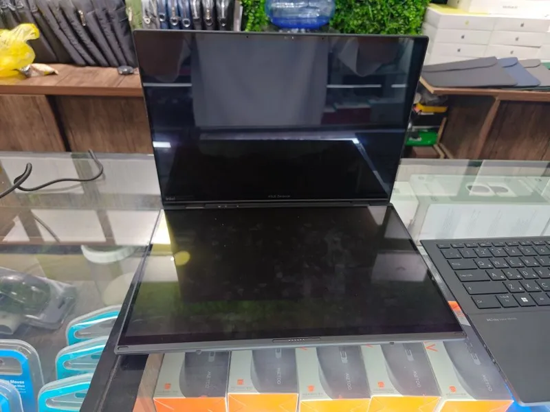 Asus Zenbook Duo