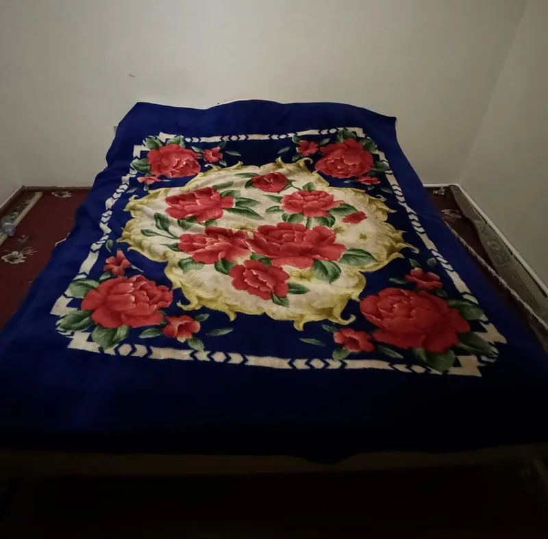 Продаётся кровати 5