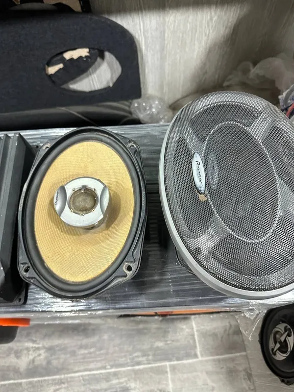 Pioneer qovun mid bass kalonka sotiladi