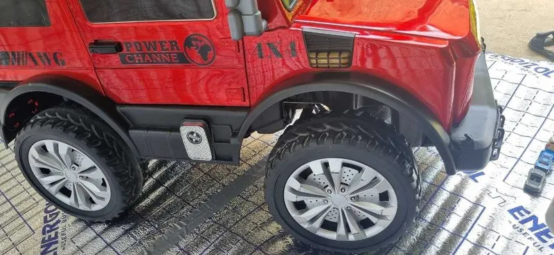 Детский электромобиль Mercedes-Benz G65 AMG 7
