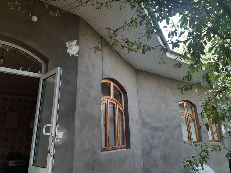 Продается дом в центре Назарбек, 100 метрах от главной дороги — фото 2