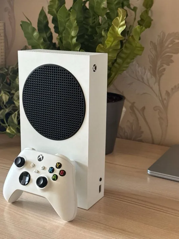 Xbox series S 3 oylik Game pass ultimate bonusga 4 Xbox series S 3 oylik Game pass ultimate bonusga 4