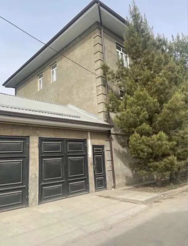 Дом продается 3 этажный 1