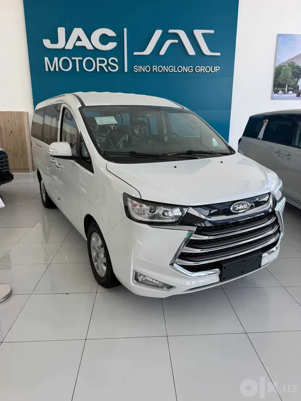 JAC M4 — новый, просторный и комфортный минивэн | Официальный дилер 2 JAC M4 — новый, просторный и комфортный минивэн | Официальный дилер 2