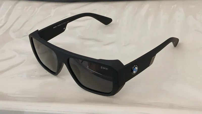 BMW, Koʻz oynak, achki, aksesuvar 1