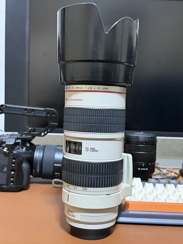70-200 2,8 CANON srochno 650$