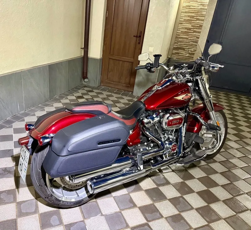 Продается! Мотоцикл HARLEY DAVIDSON — фото 4