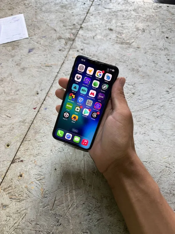 iPhone 11 pro max 2 iPhone 11 pro max 2