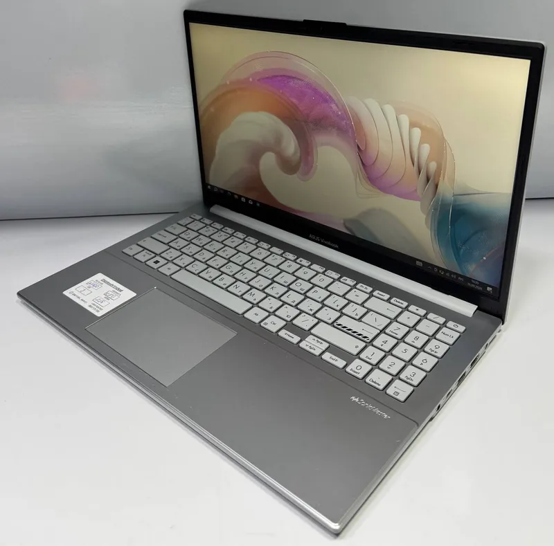 Ноутбук ASUS 3 Ноутбук ASUS 3