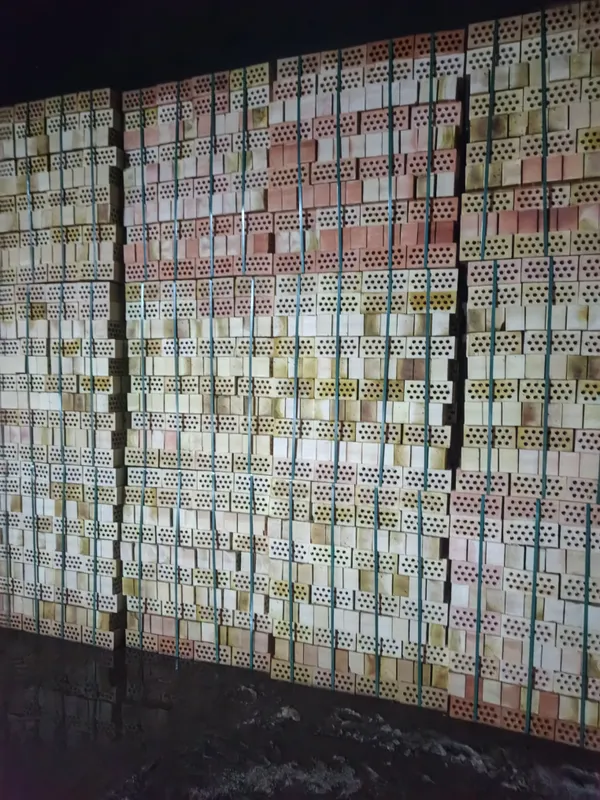 Продаётся обожжённый кирпич, цена 1260 сум, есть доставка 5 Продаётся обожжённый кирпич, цена 1260 сум, есть доставка 5