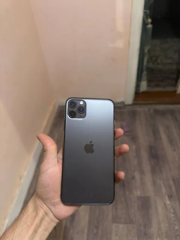 Iphone 11 pro max 256 Yonks 76 3 Iphone 11 pro max 256 Yonks 76 3