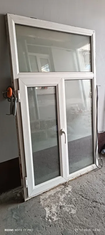 Продаю. Рама пластиковая оконная б/у. 1610х1020мм. 1шт. 2