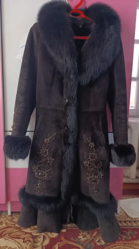 Ideal holatdagi palto sotiladi
