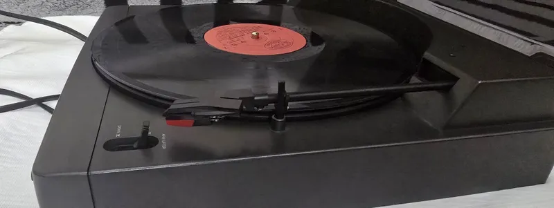 Akai vinil plastinka pleyeri 5