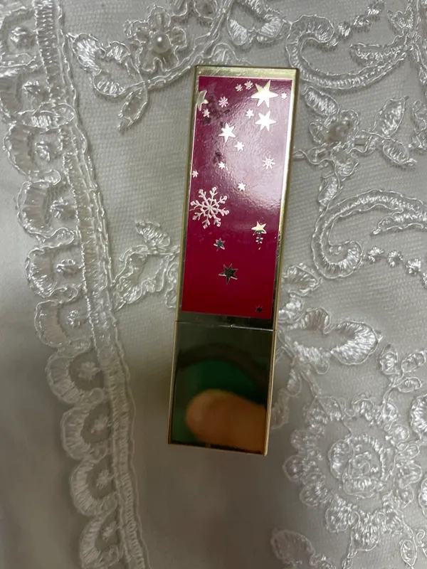 Помада Estée Lauder 1 Помада Estée Lauder 1